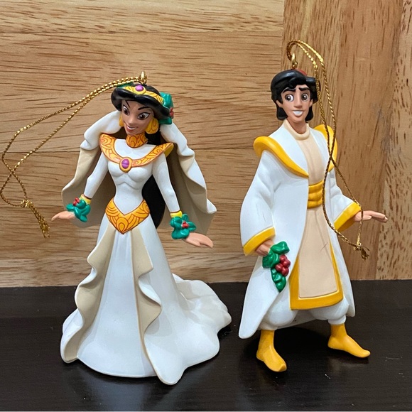 Vintage 1997 Disney Aladdin & Jasmine Grolier First Issue Christmas Ornament - Picture 10 of 12